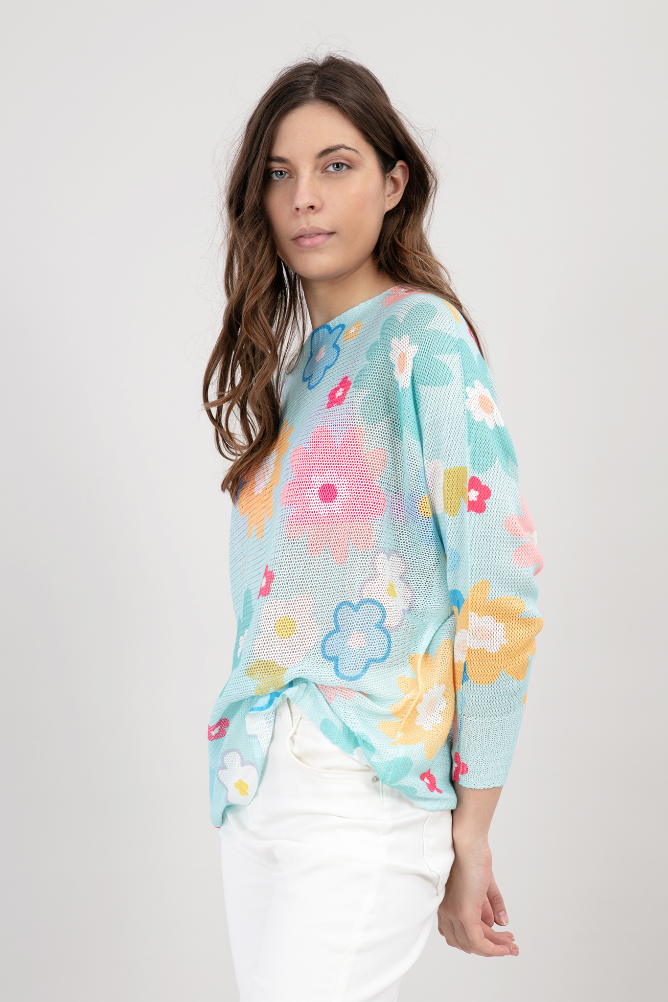 Дамска оувърсайз плетена блуза в цвят тюркоаз с принт цветя