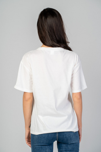 Дамска тениска в бяло с щампа маргаритка
