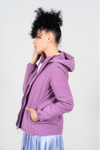 Дамско тънко яке от шушляк в лилаво с качулка