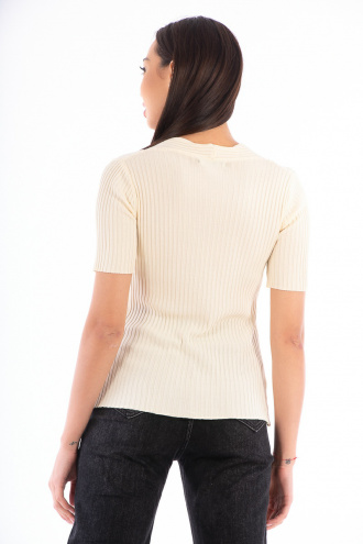 Дамска блуза от фино плетиво в екрю с плитка в средата