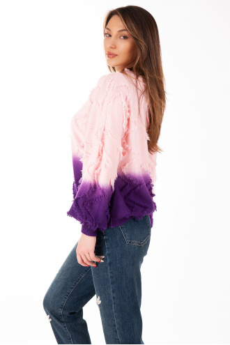Дамски пуловер в розово с преливащ лилав ефект