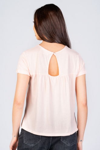 Дамска блуза в бледо розово с елементи на рязана бродерия