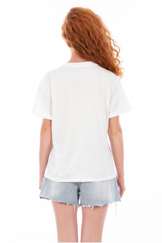 Дамска тениска в бяло с щампа момиче с панделка