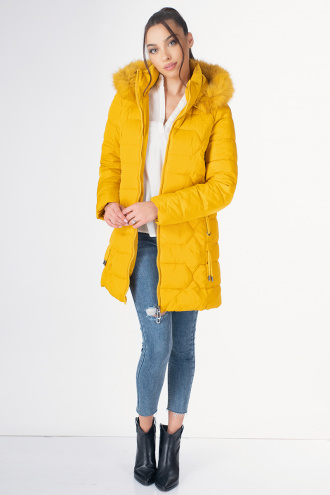 Дамско зимно яке в жълто с връзки на джобовете