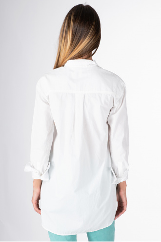 Дамска дълга класическа риза в бяло с цепки