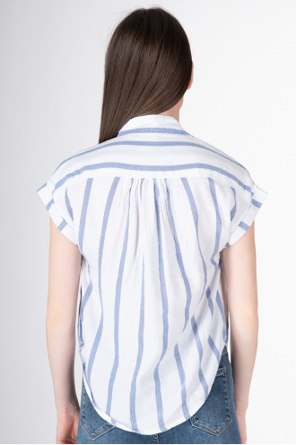 Дамска риза със синьо райе на бяла основа