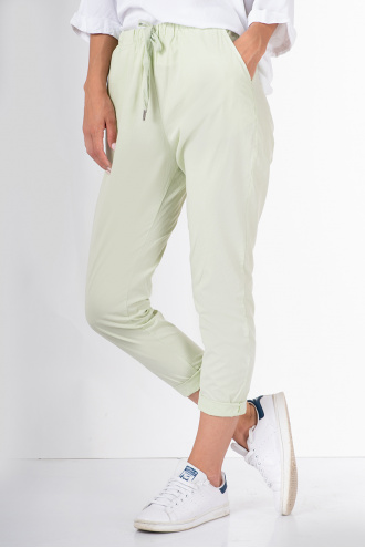 Дамски панталон от много тънък памук в бледо зелено