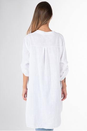 Дамска ефирна блуза с два джоба в бяло