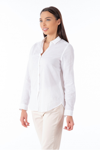 Дамска изчистена класическа риза в бяло