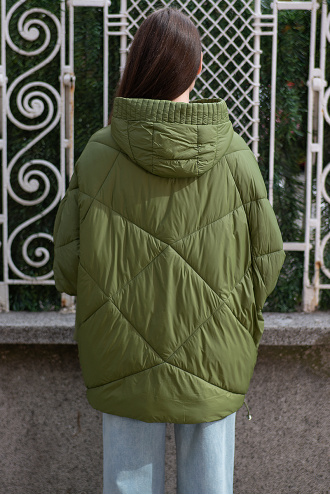 Дамско широко яке в зелено с качулка и плетени ръкави
