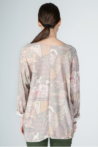Блуза с нежен флорален десен