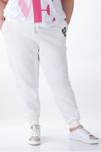 МАКСИ спортен панталон в бяло с ластик на талията и бродерия на джоба