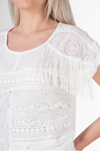 Дамска блуза с рязана бродерия и ефектни ресни в бяло