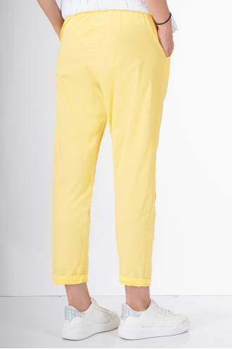 Дамски панталон от много тънък памук в жълто