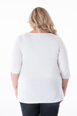 МАКСИ блуза в бяло с бежова щампа и надпис с 3/4 ръкав