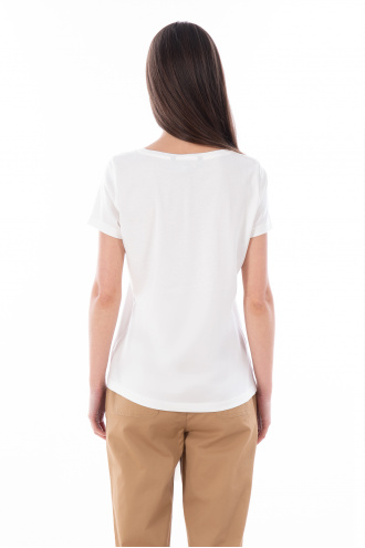 Дамска тениска в бяло с черна щампа