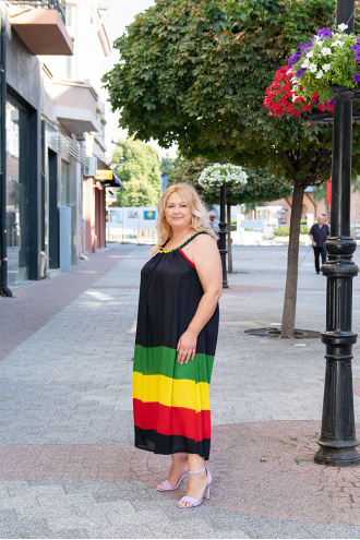 МАКСИ дълга рокля в черно с цветни ленти в зелено, жълто и червено