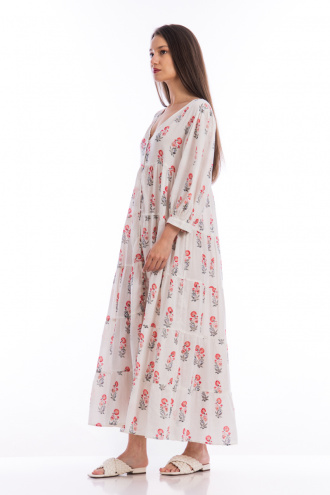 Дълга индийска рокля от памук в светлобежово с принт червени цветя