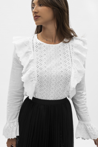 Дамска блуза в бяло с харбали и рязана бродерия с дълъг ръкав