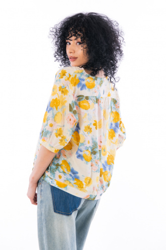 Дамска ефирна блуза с акварелен принт на цветя