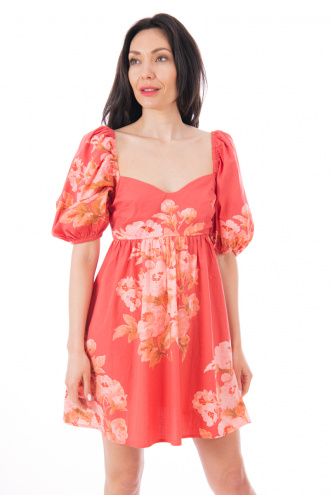 Къса рокля от памук в цвят корал с къс буфан ръкав