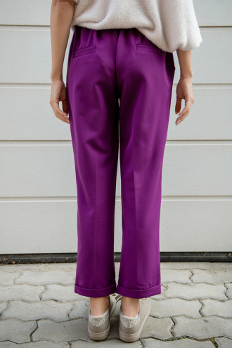 Дамски панталон в цвят лилава циклама с басти и италиански джоб