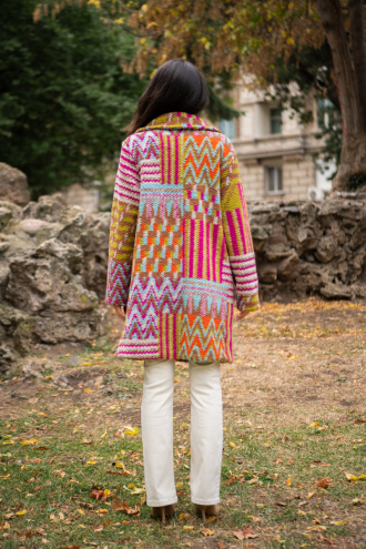 Дамско палто от вълна с цветен кариран принт