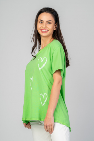 Дамска широка блуза в зелено с принт бели сърца