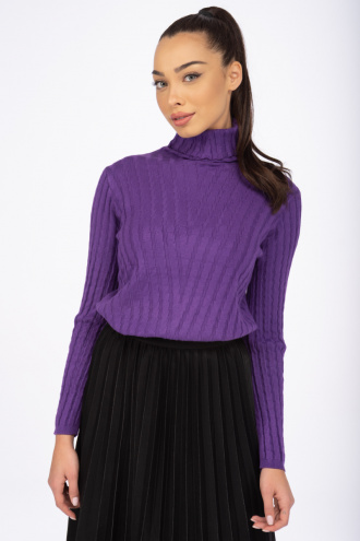 Дамски пуловер с поло яка от фино плетиво в лилаво