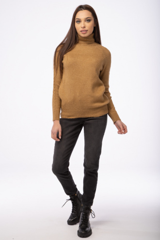 Дамски мек пуловер в цвят кафяво с поло яка и плитка на ръкава