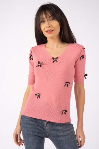 Дамска блуза в розово с 3D черни панделки с камъни