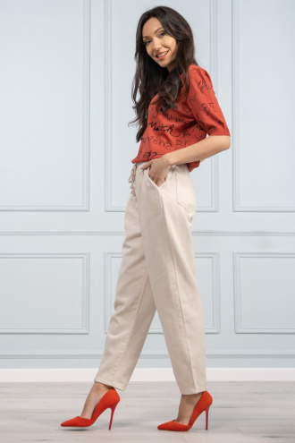 Дамски панталон в цвят екрю с басти, ластик и връзки в талията