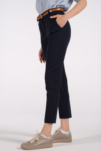 Дамски панталон в тъмносиньо с италиански джоб, кожен колан и ръб отпред