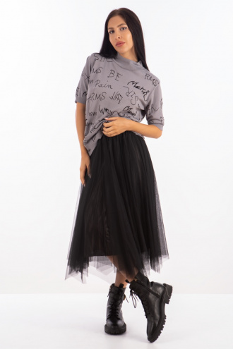 Дамска блуза от фино плетиво в сиво с принт надписи