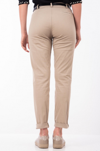 Дамски панталон от памук в бежово с италиански джоб и кожен колан