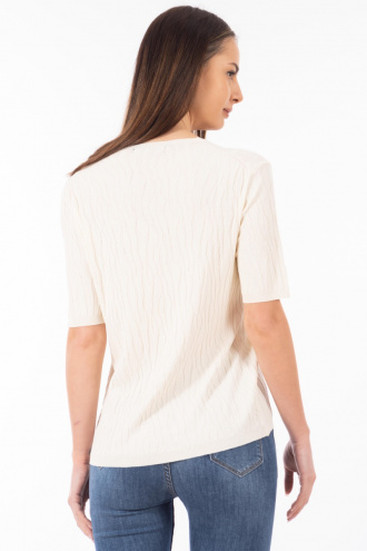 Дамска блуза от фино плетиво в цвят екрю с релефни вертикални вълни