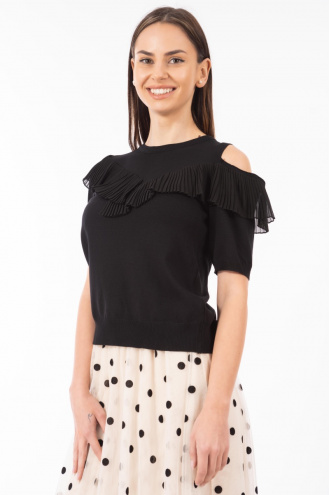 Дамска блуза от фино плетиво в черно с ефектна харбала