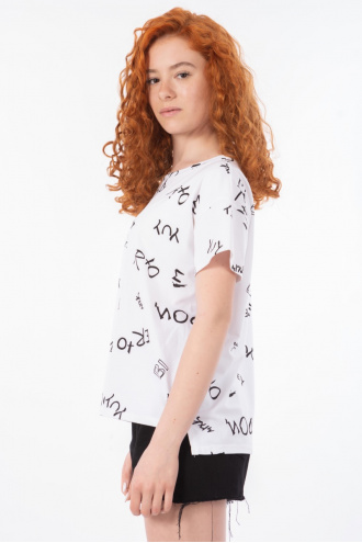 Дамска тениска от памук в бяло с принт черни надписи