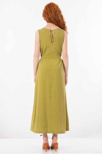 Дълга права рокля ''Dragonfly'' в цвят лайм с бродирано водно конче