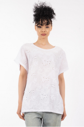 Дамска блуза от памук в бяло с бродирани бели цветя