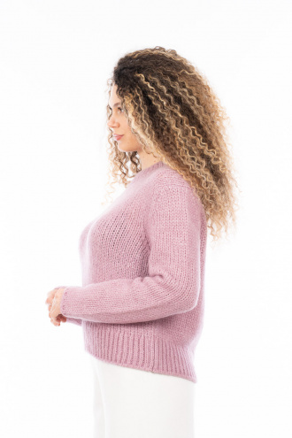 Дамски пуловер от едро плетиво в лилаво