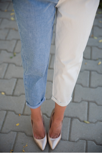 Дамски дънки с различни крачоли в бяло и синьо