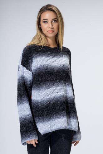 Пуловер с преливащи цветове и странични цепки