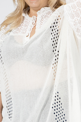 МАКСИ свободна блуза от фино плетиво и дантела в бяло