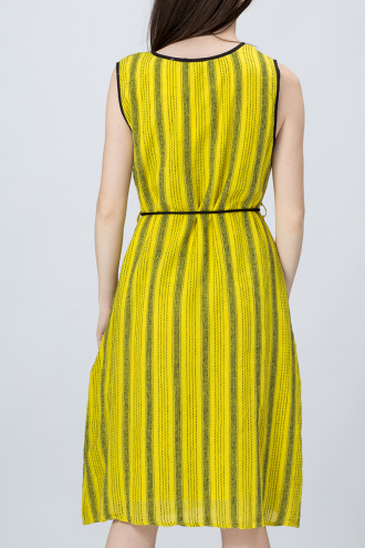Памучна рокля в лимонено жълто и черни шевове по дължината