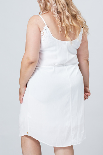 МАКСИ рокля с тънки презрамки в бяло