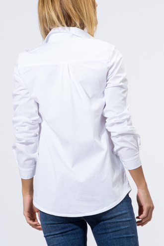 Памучна класическа риза в бяло