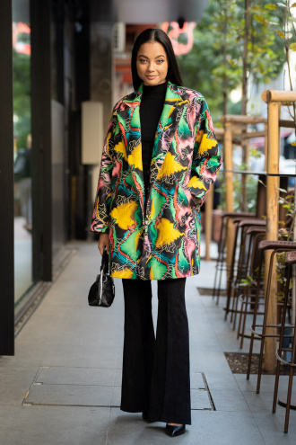 Дамско палто с цветен акварелен принт в жълто, зелено и розово