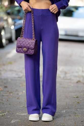 Дамски панталон от фино плетиво в лилаво