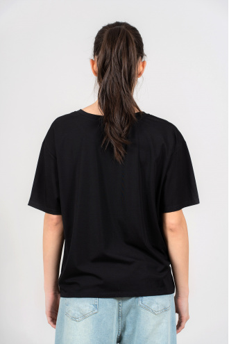 Дамска оувърсайз блуза в черно с набор в края